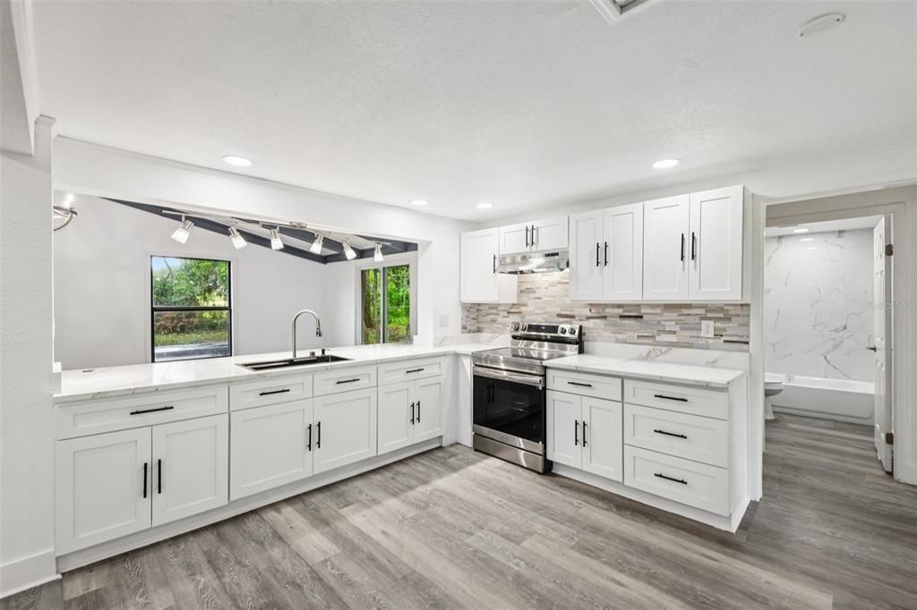 Active With Contract: $265,000 (3 beds, 2 baths, 1440 Square Feet)