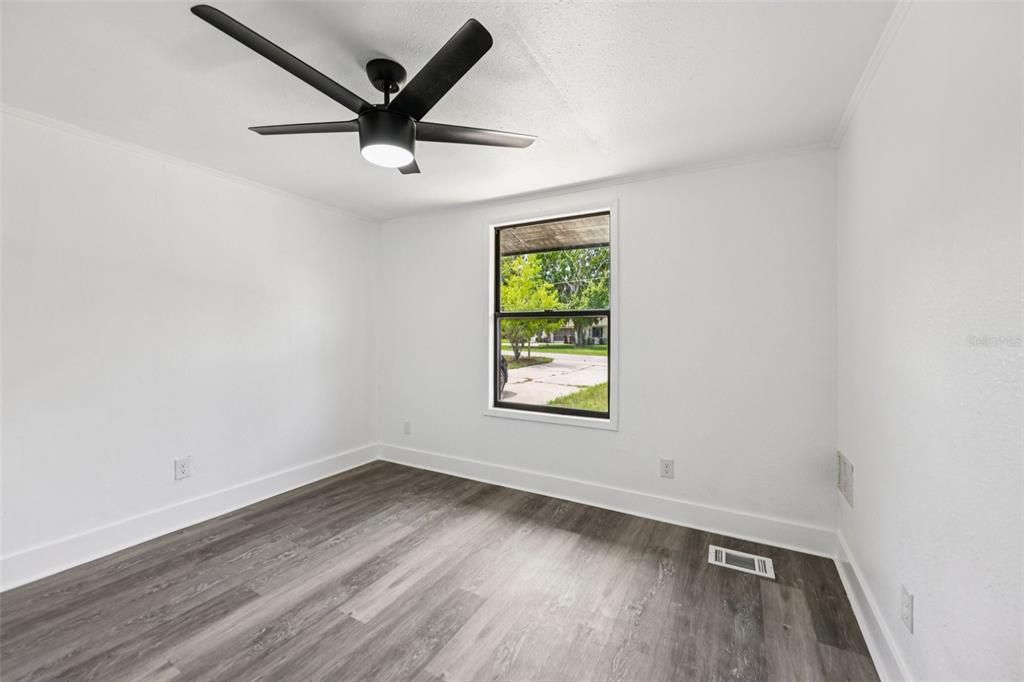 Active With Contract: $265,000 (3 beds, 2 baths, 1440 Square Feet)