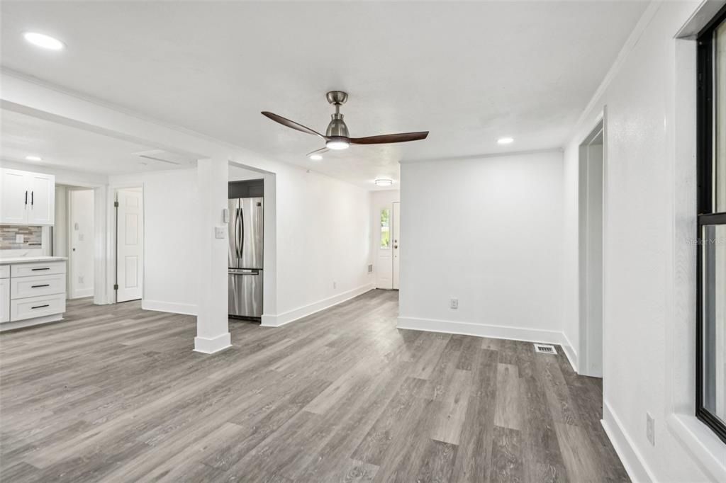 Active With Contract: $265,000 (3 beds, 2 baths, 1440 Square Feet)