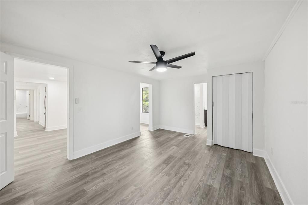 Active With Contract: $265,000 (3 beds, 2 baths, 1440 Square Feet)