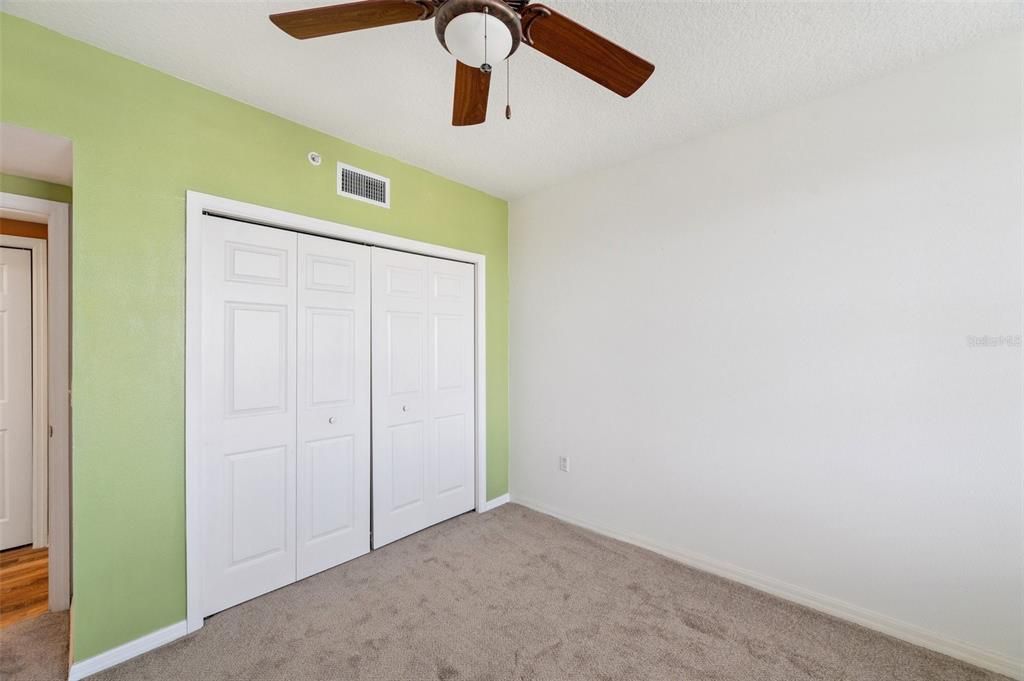 合同活跃: $382,500 (3 贝兹, 2 浴室, 1575 平方英尺)