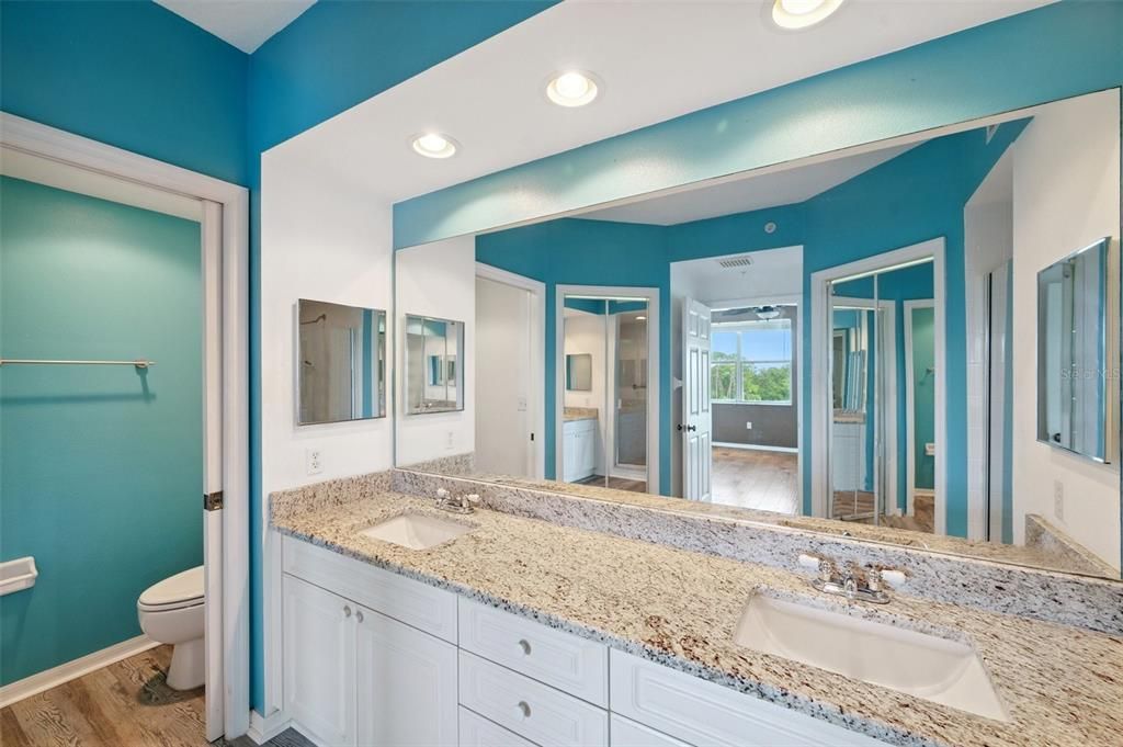 合同活跃: $382,500 (3 贝兹, 2 浴室, 1575 平方英尺)