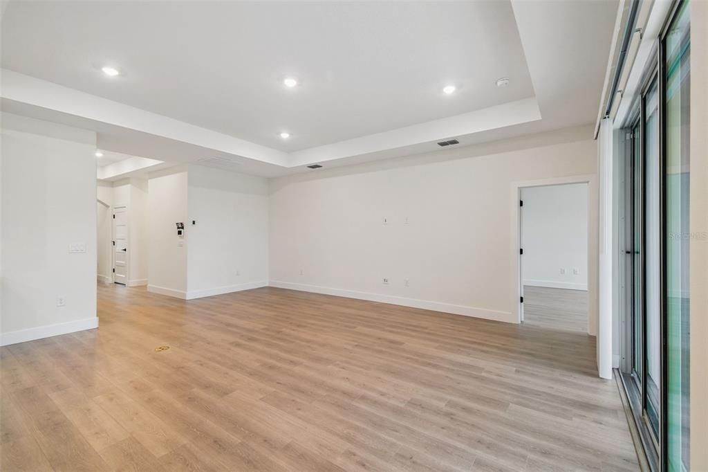 En Venta: $592,990 (3 camas, 2 baños, 2156 Pies cuadrados)