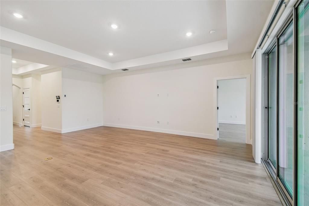 En Venta: $592,990 (3 camas, 2 baños, 2156 Pies cuadrados)