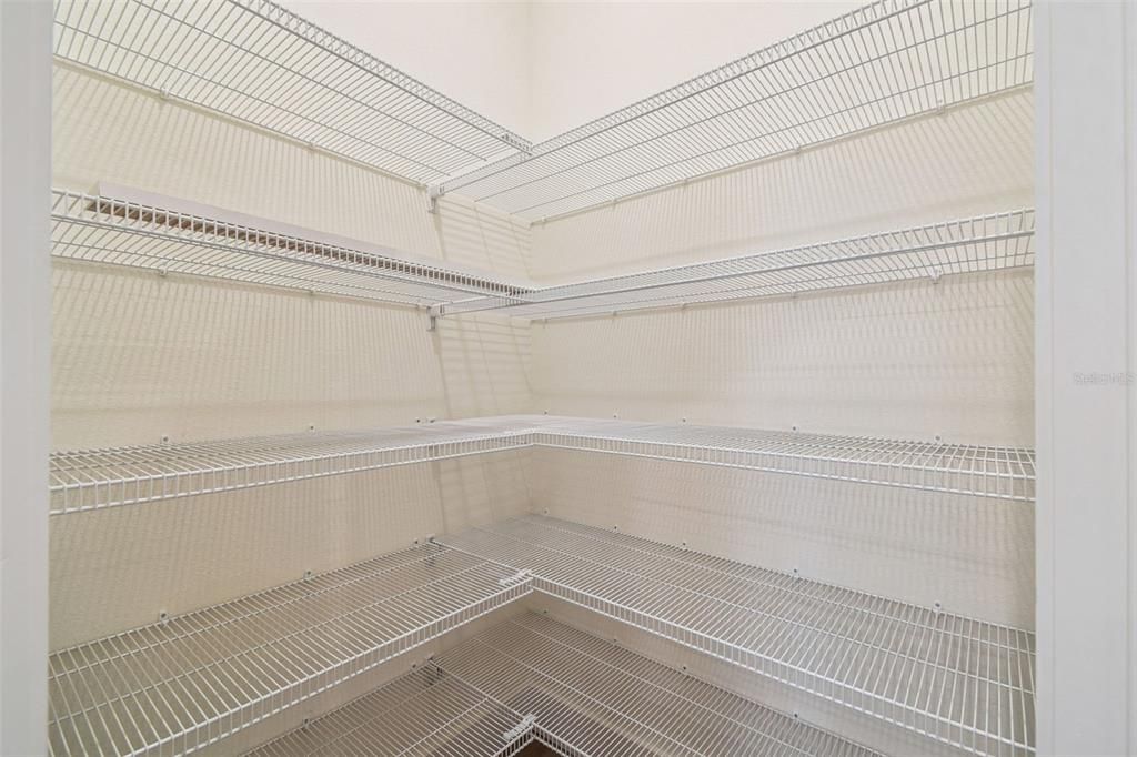 En Venta: $592,990 (3 camas, 2 baños, 2156 Pies cuadrados)