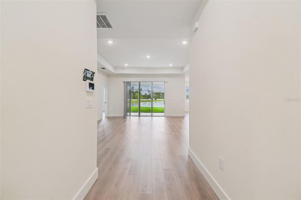 En Venta: $592,990 (3 camas, 2 baños, 2156 Pies cuadrados)