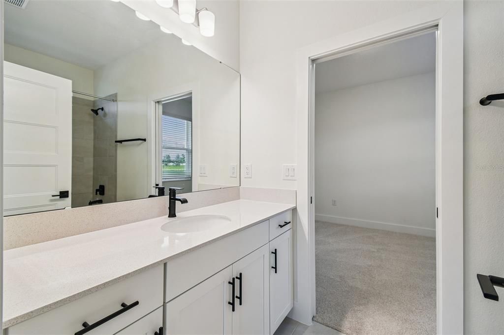 En Venta: $592,990 (3 camas, 2 baños, 2156 Pies cuadrados)