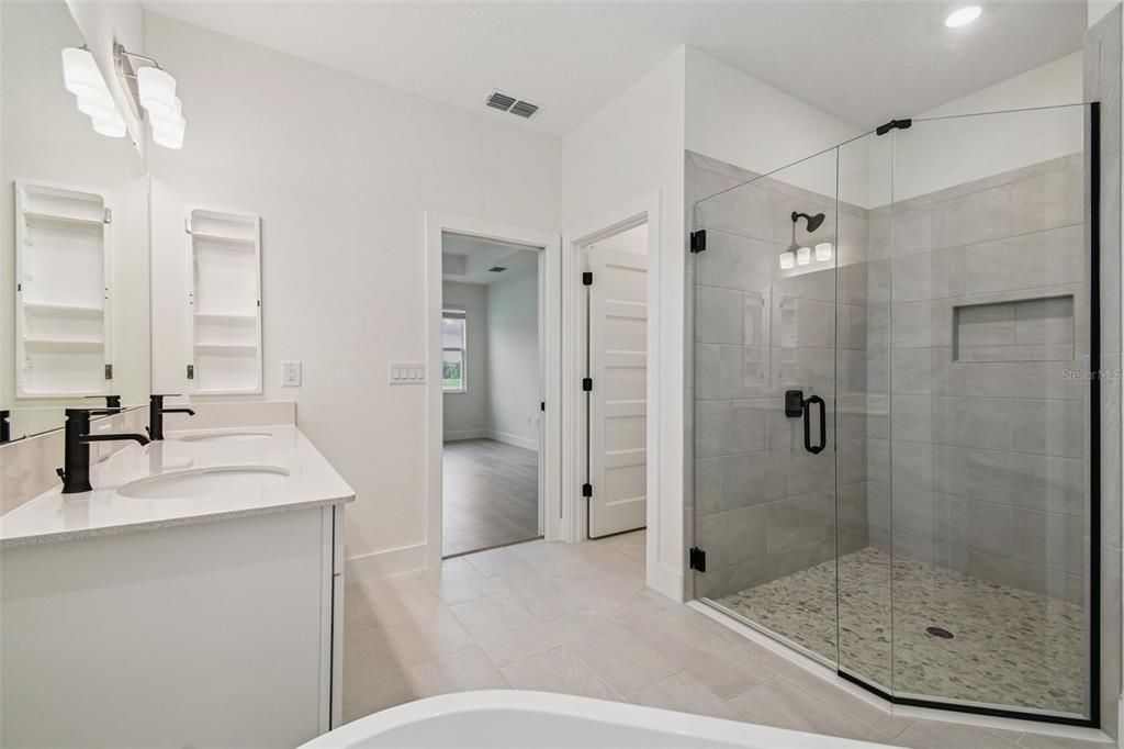 En Venta: $592,990 (3 camas, 2 baños, 2156 Pies cuadrados)