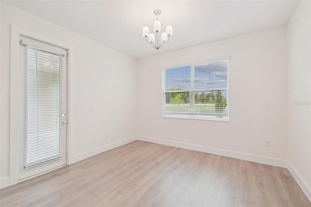 En Venta: $592,990 (3 camas, 2 baños, 2156 Pies cuadrados)