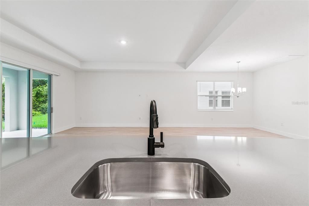 待售: $656,990 (4 贝兹, 3 浴室, 2483 平方英尺)