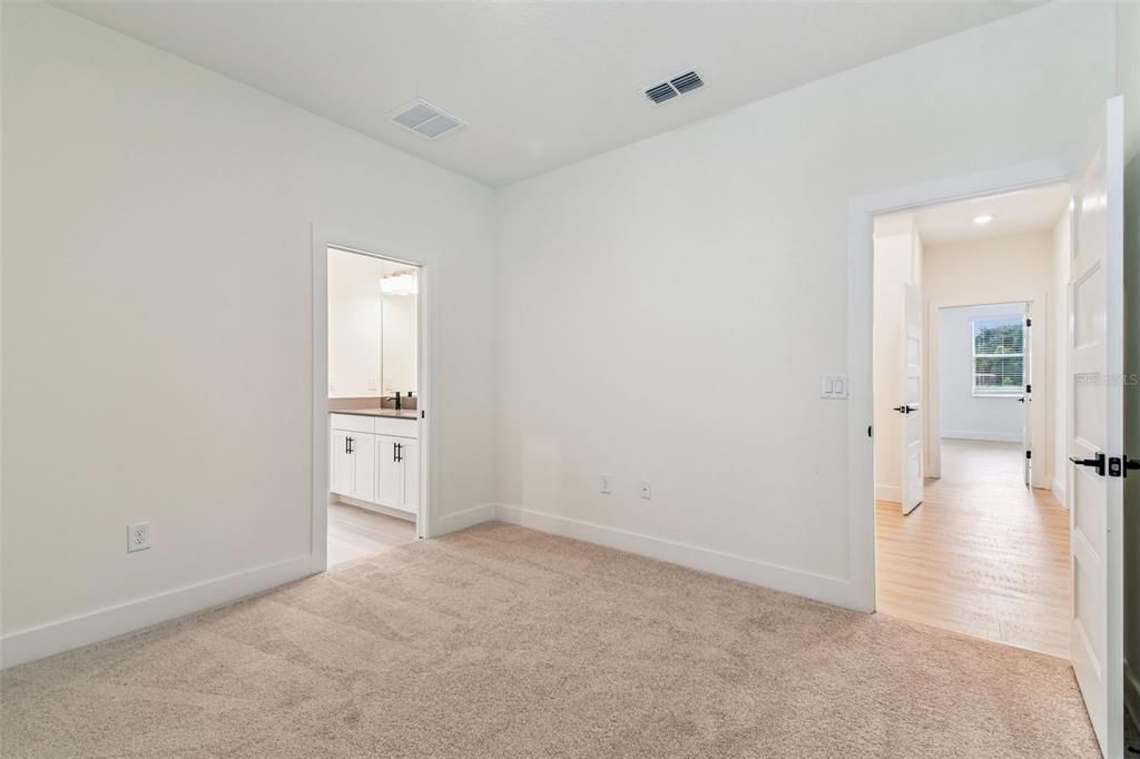 待售: $656,990 (4 贝兹, 3 浴室, 2483 平方英尺)