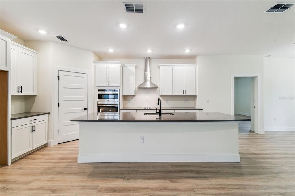 待售: $656,990 (4 贝兹, 3 浴室, 2483 平方英尺)