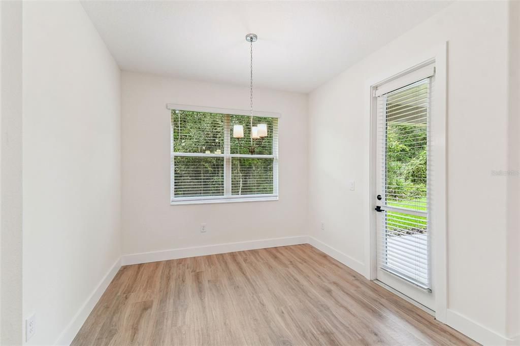 待售: $656,990 (4 贝兹, 3 浴室, 2483 平方英尺)