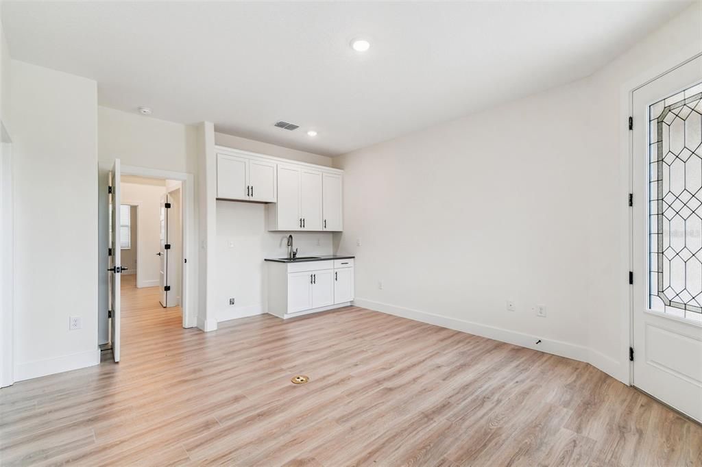 待售: $656,990 (4 贝兹, 3 浴室, 2483 平方英尺)