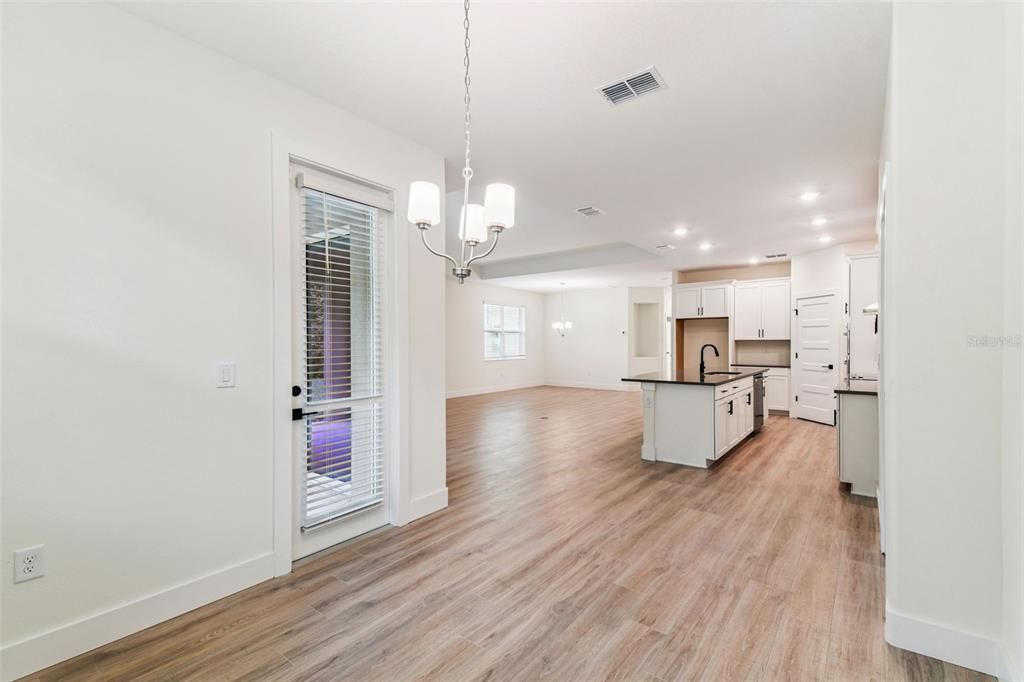 待售: $656,990 (4 贝兹, 3 浴室, 2483 平方英尺)