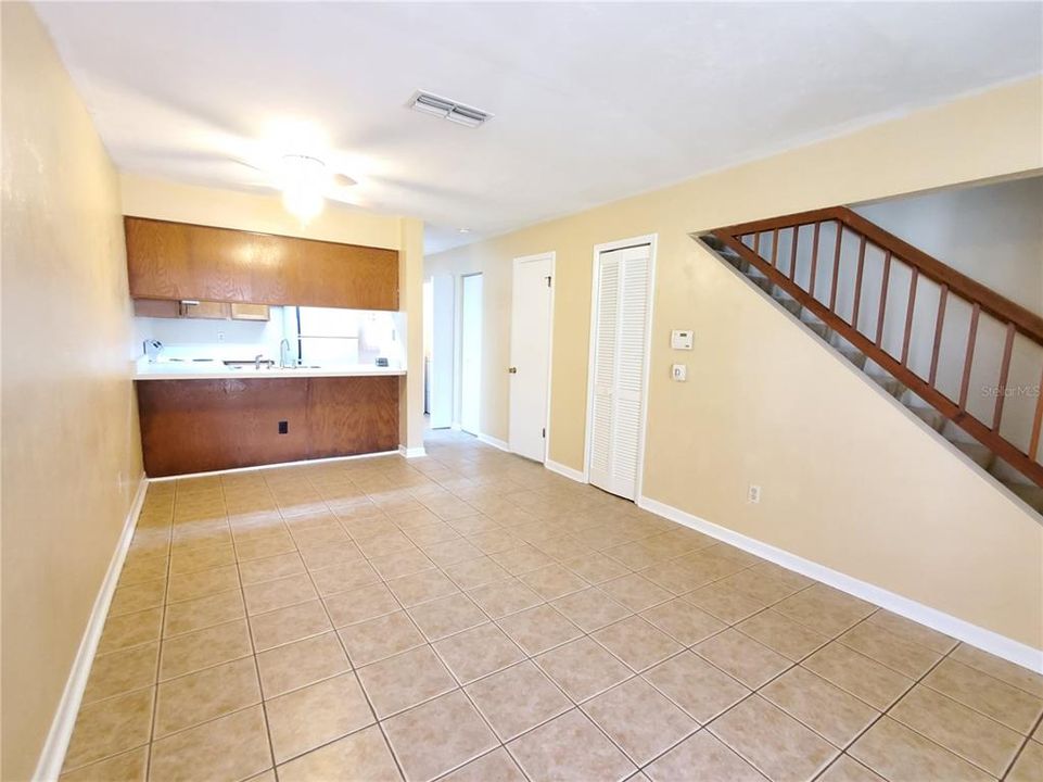 For Sale: $135,000 (2 beds, 1 baths, 900 Square Feet)