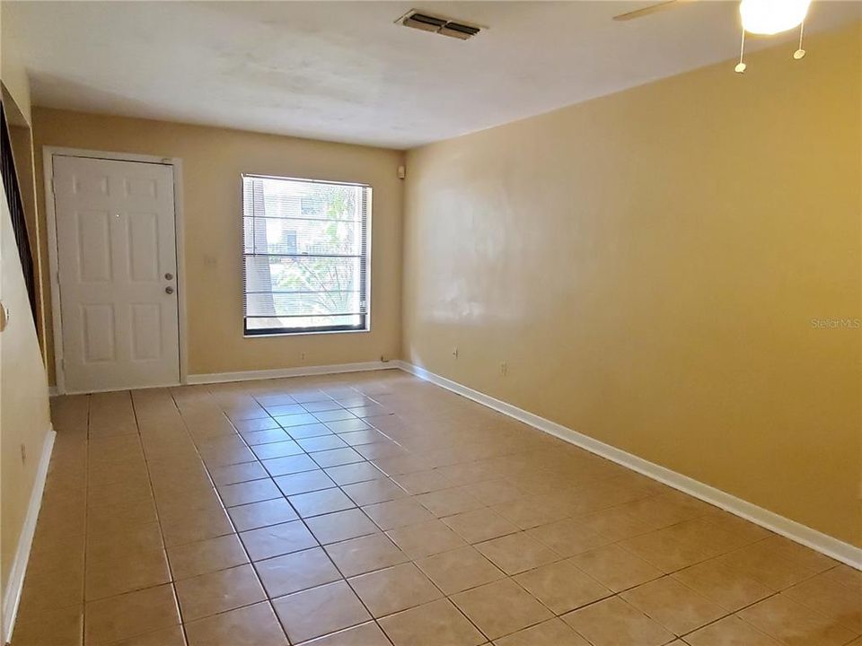 For Sale: $135,000 (2 beds, 1 baths, 900 Square Feet)