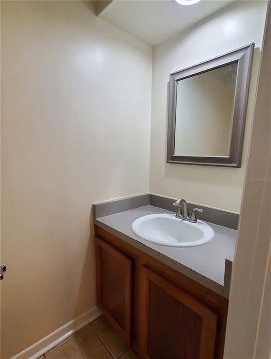 For Sale: $135,000 (2 beds, 1 baths, 900 Square Feet)