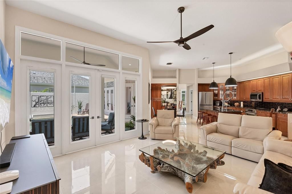 合同活跃: $875,000 (3 贝兹, 3 浴室, 2788 平方英尺)