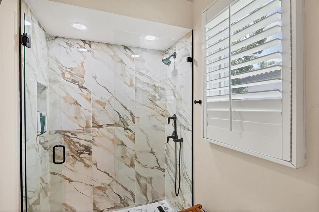 合同活跃: $875,000 (3 贝兹, 3 浴室, 2788 平方英尺)