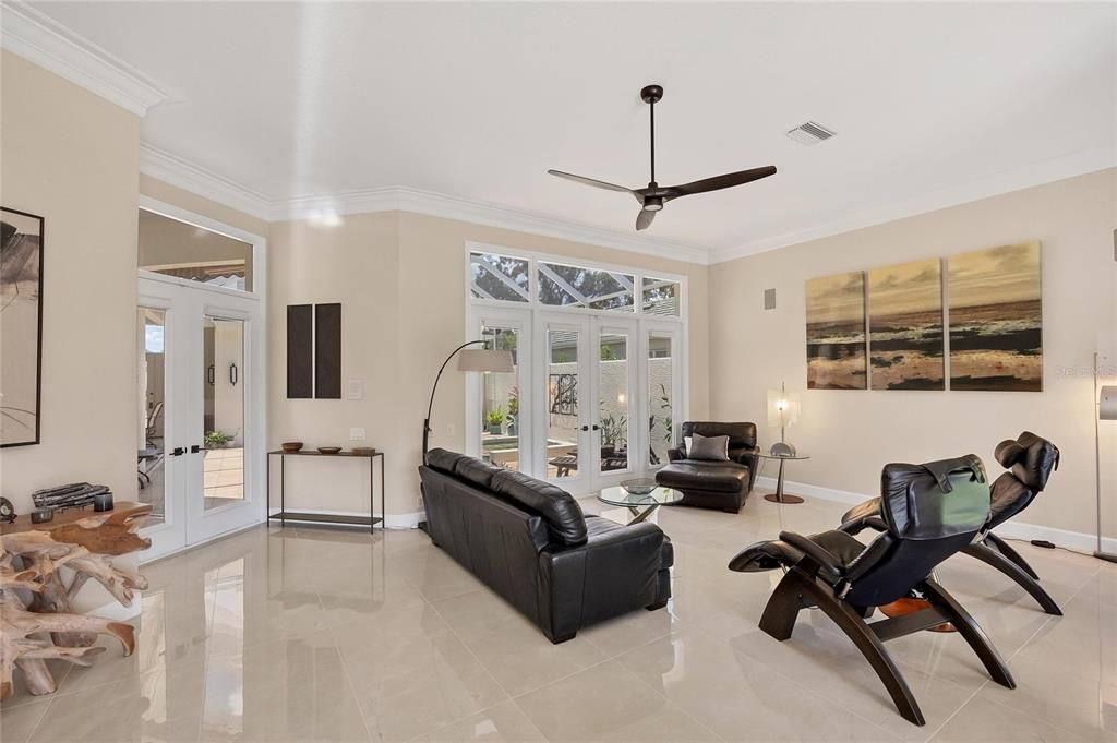 合同活跃: $875,000 (3 贝兹, 3 浴室, 2788 平方英尺)