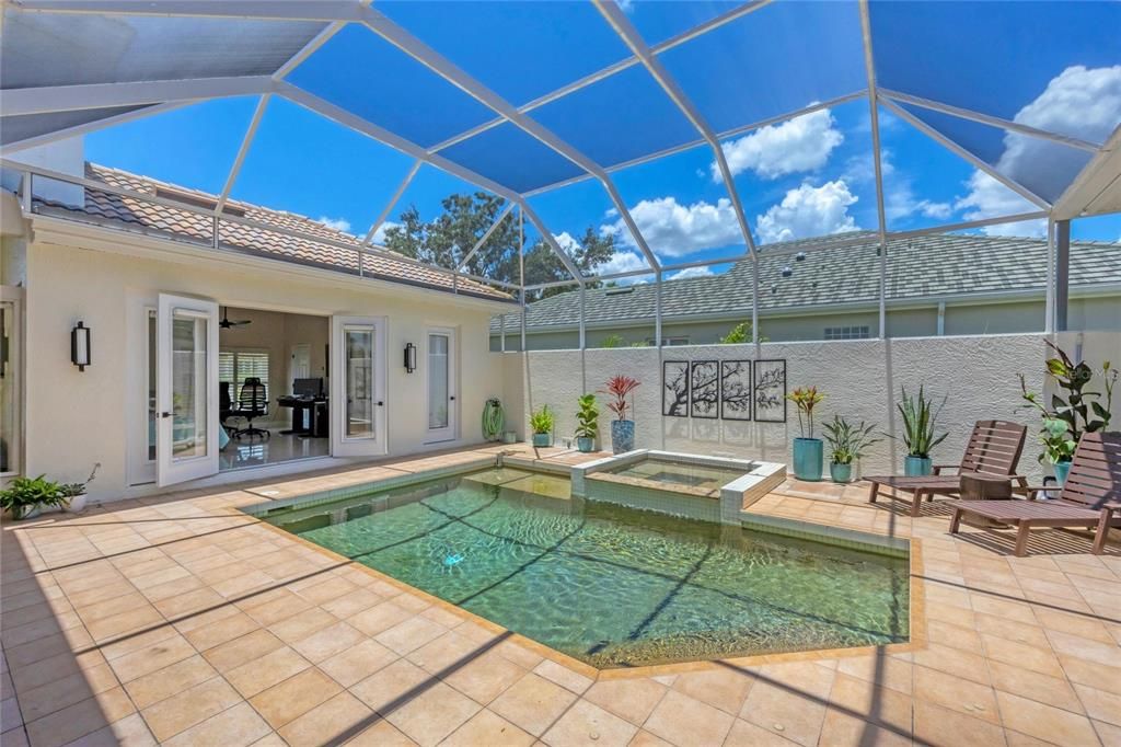 合同活跃: $875,000 (3 贝兹, 3 浴室, 2788 平方英尺)