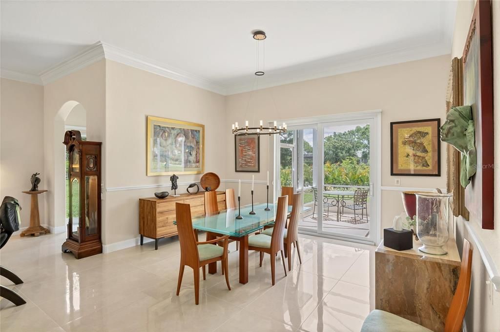 合同活跃: $875,000 (3 贝兹, 3 浴室, 2788 平方英尺)