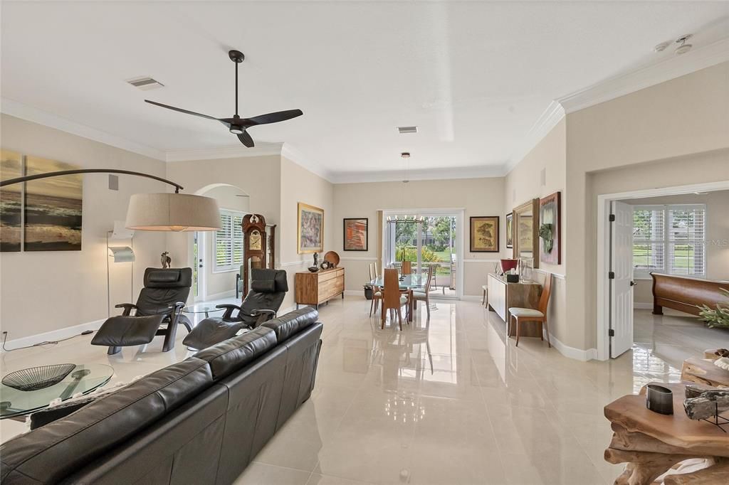 合同活跃: $875,000 (3 贝兹, 3 浴室, 2788 平方英尺)