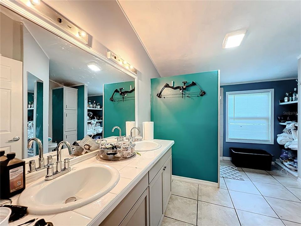 待售: $290,000 (3 贝兹, 2 浴室, 1935 平方英尺)