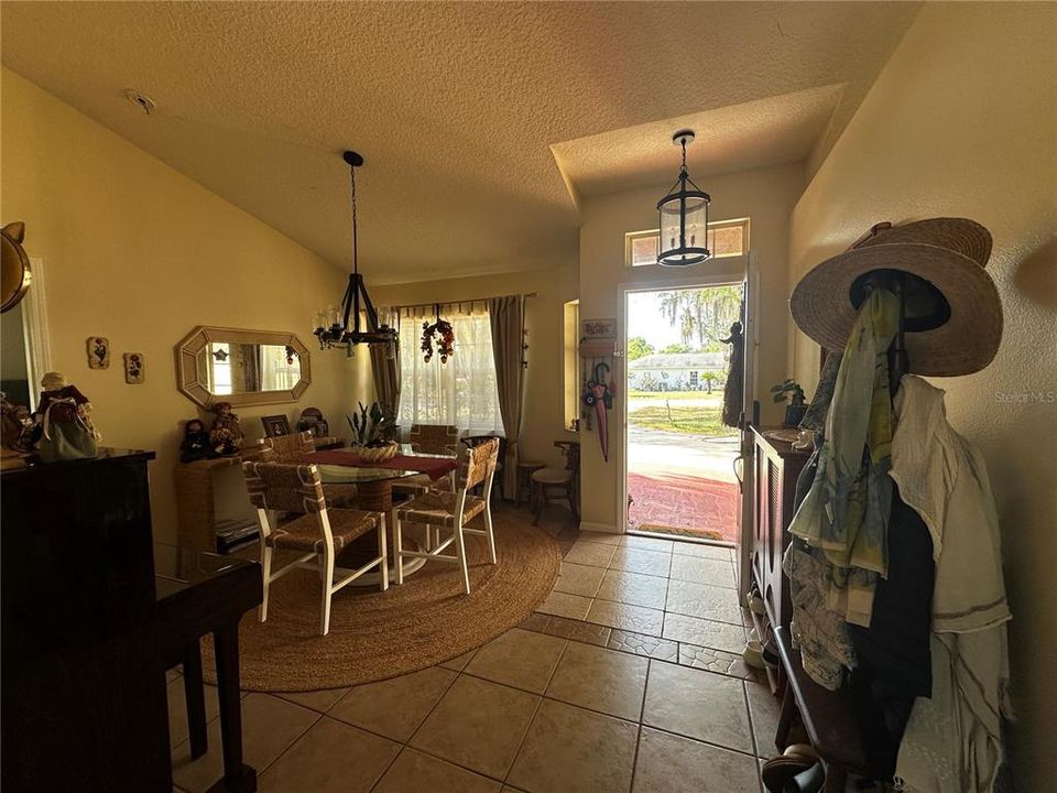 For Sale: $530,000 (3 beds, 2 baths, 1788 Square Feet)