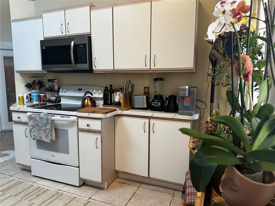 For Sale: $530,000 (3 beds, 2 baths, 1788 Square Feet)