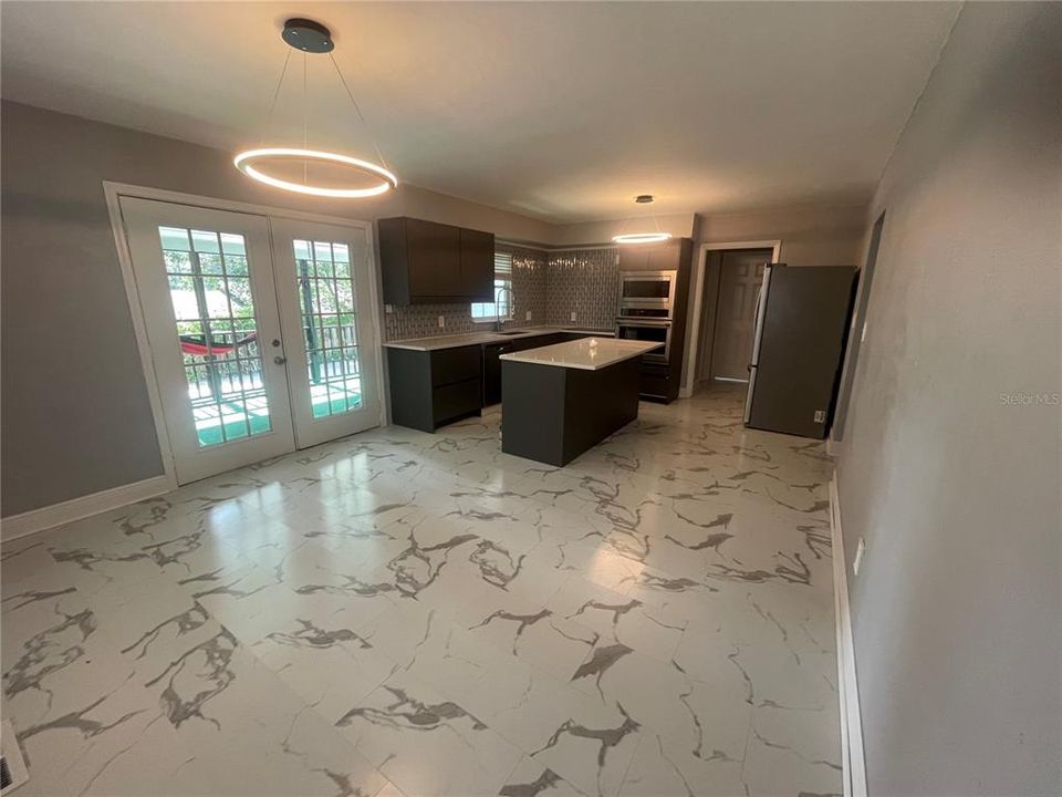 待售: $335,000 (3 贝兹, 2 浴室, 1692 平方英尺)