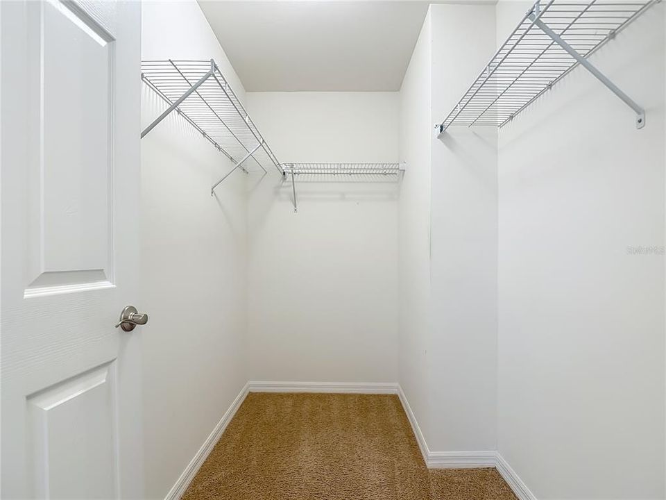 For Sale: $320,000 (4 beds, 2 baths, 1495 Square Feet)