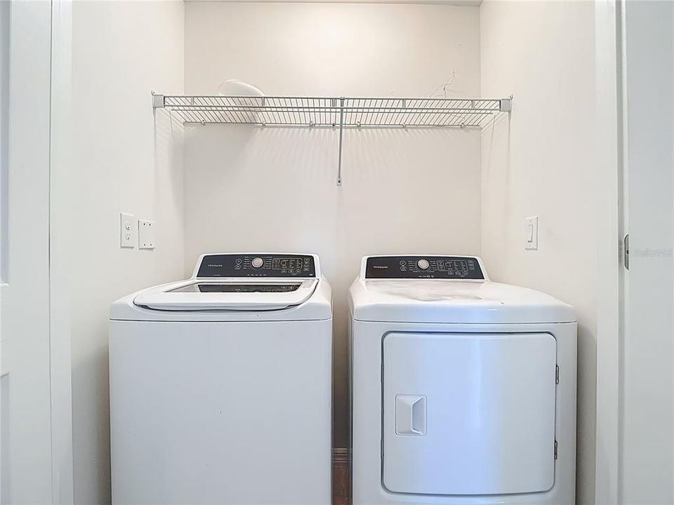 For Sale: $320,000 (4 beds, 2 baths, 1495 Square Feet)