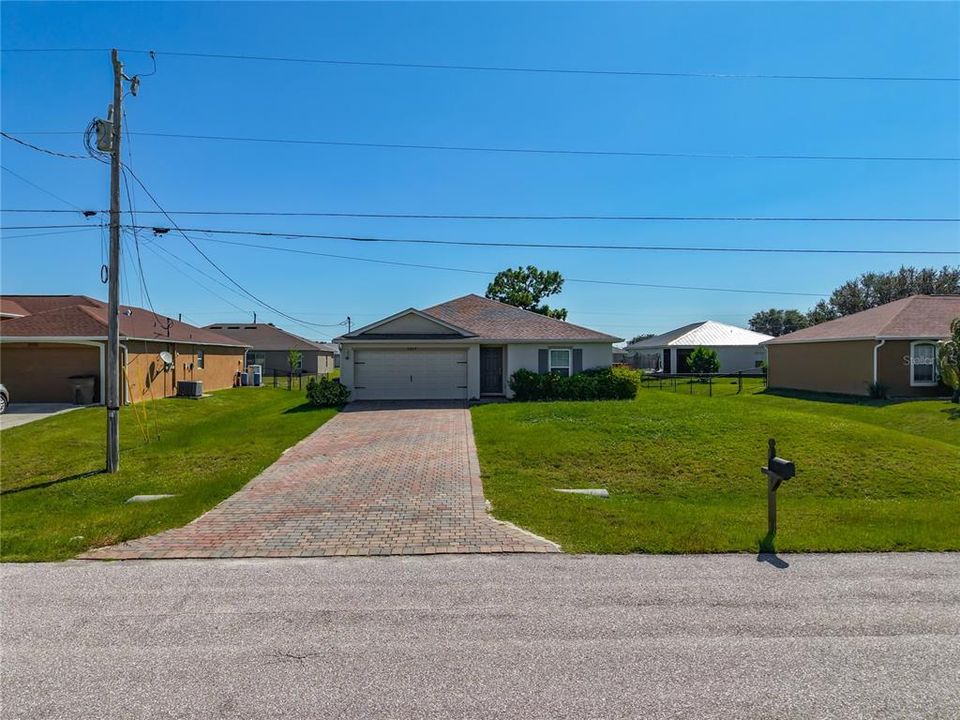 For Sale: $320,000 (4 beds, 2 baths, 1495 Square Feet)