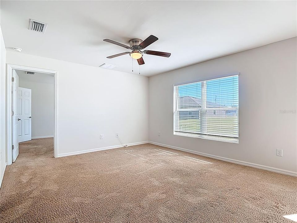 For Sale: $320,000 (4 beds, 2 baths, 1495 Square Feet)