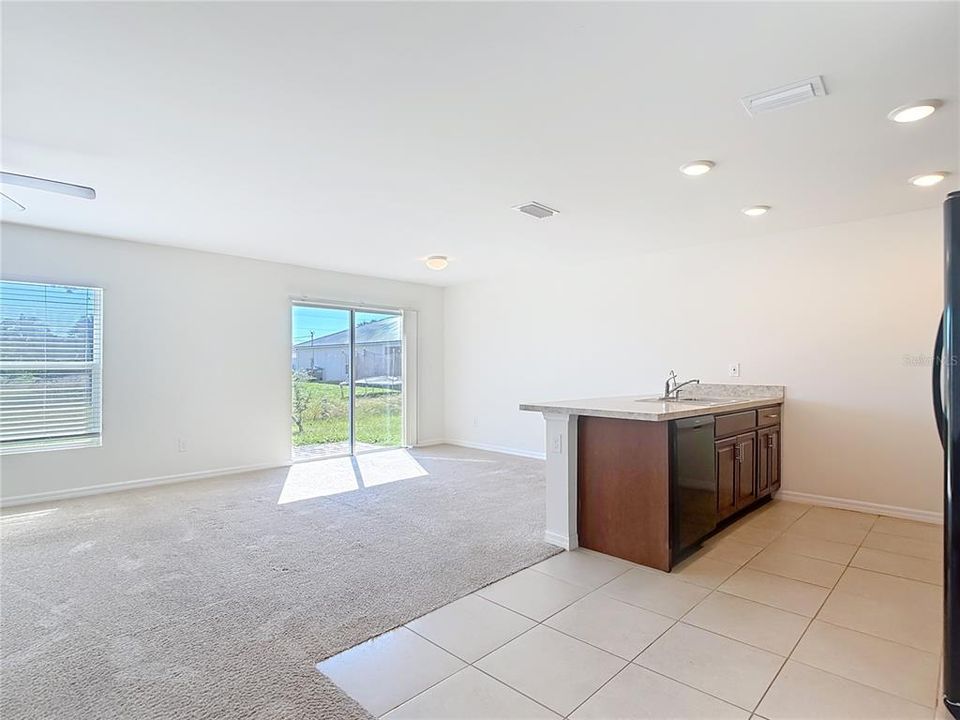 For Sale: $320,000 (4 beds, 2 baths, 1495 Square Feet)