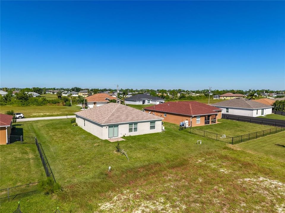 For Sale: $320,000 (4 beds, 2 baths, 1495 Square Feet)