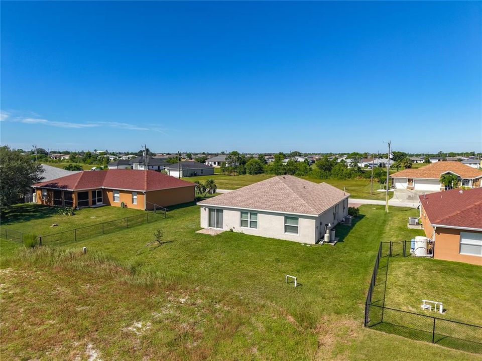 For Sale: $320,000 (4 beds, 2 baths, 1495 Square Feet)