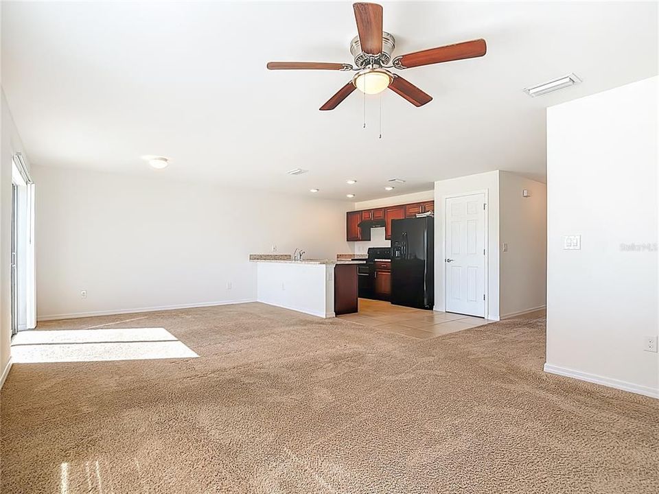 For Sale: $320,000 (4 beds, 2 baths, 1495 Square Feet)