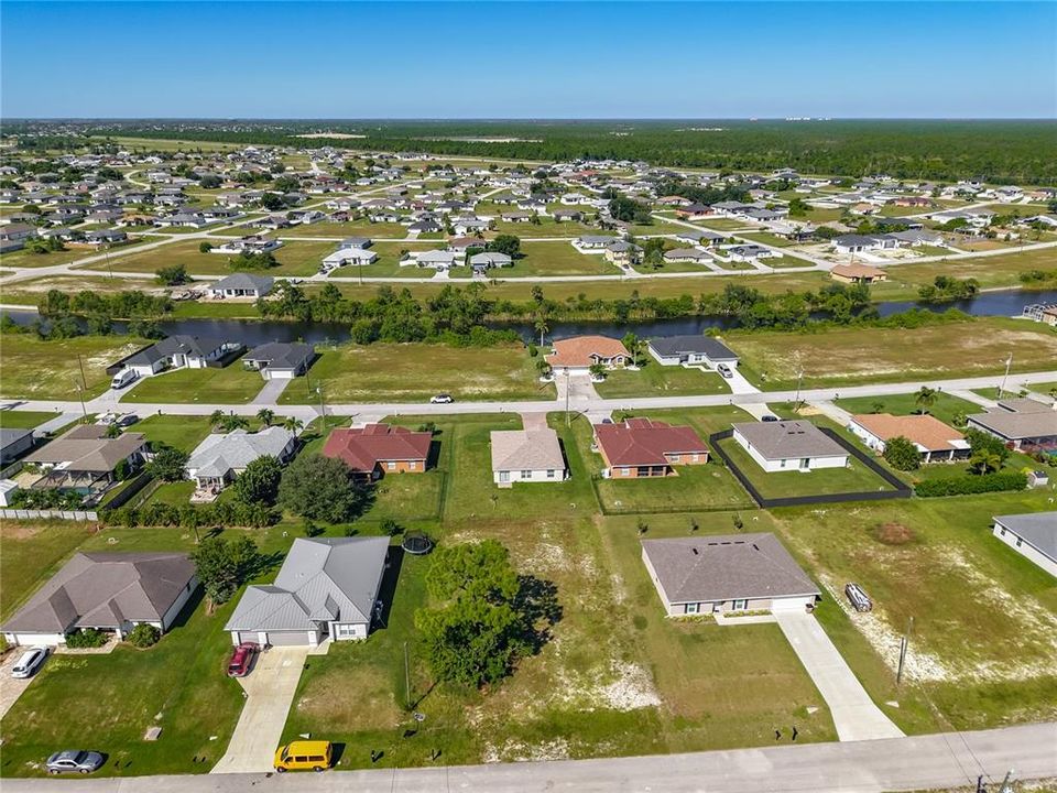 For Sale: $320,000 (4 beds, 2 baths, 1495 Square Feet)