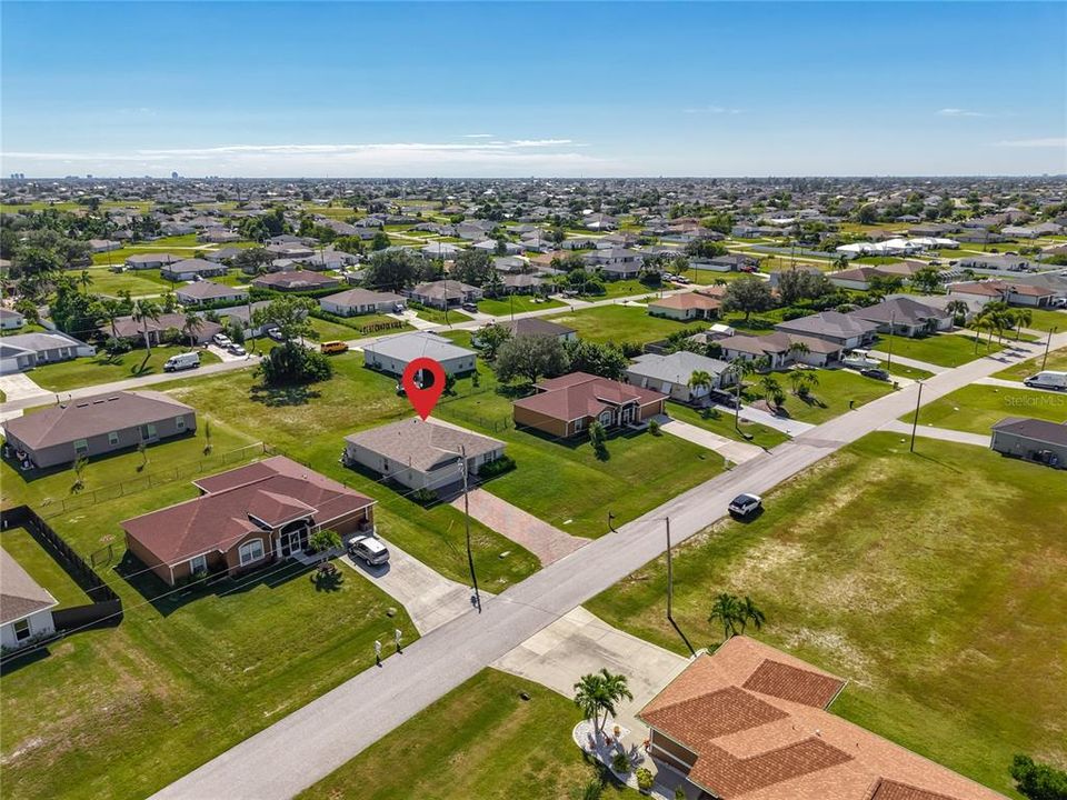 For Sale: $320,000 (4 beds, 2 baths, 1495 Square Feet)