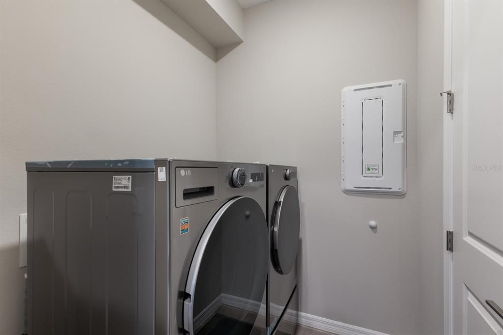 For Rent: $4,650 (4 beds, 3 baths, 2664 Square Feet)