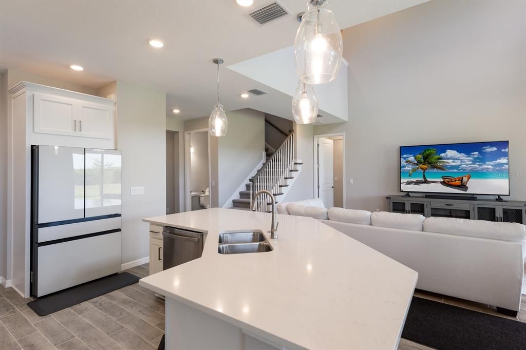 For Rent: $4,650 (4 beds, 3 baths, 2664 Square Feet)