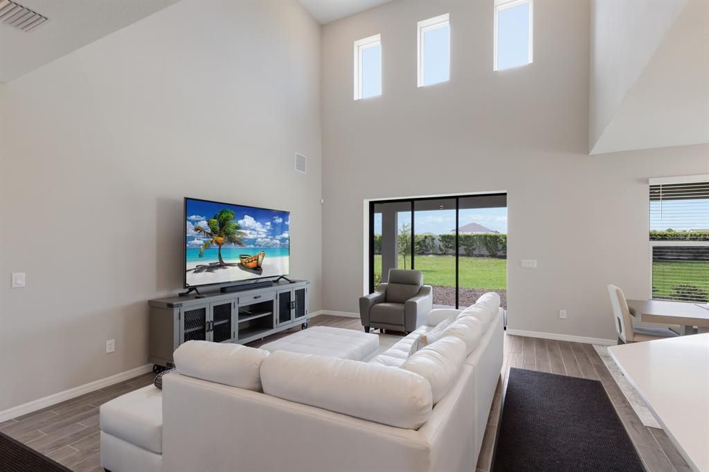 For Rent: $4,650 (4 beds, 3 baths, 2664 Square Feet)