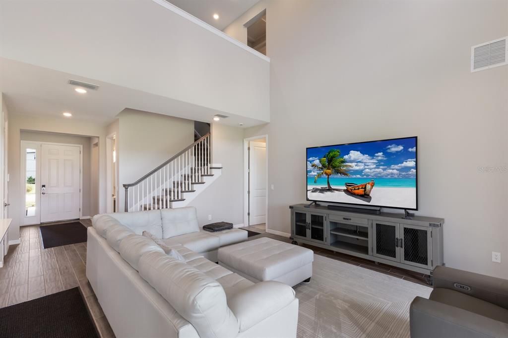 For Rent: $4,650 (4 beds, 3 baths, 2664 Square Feet)