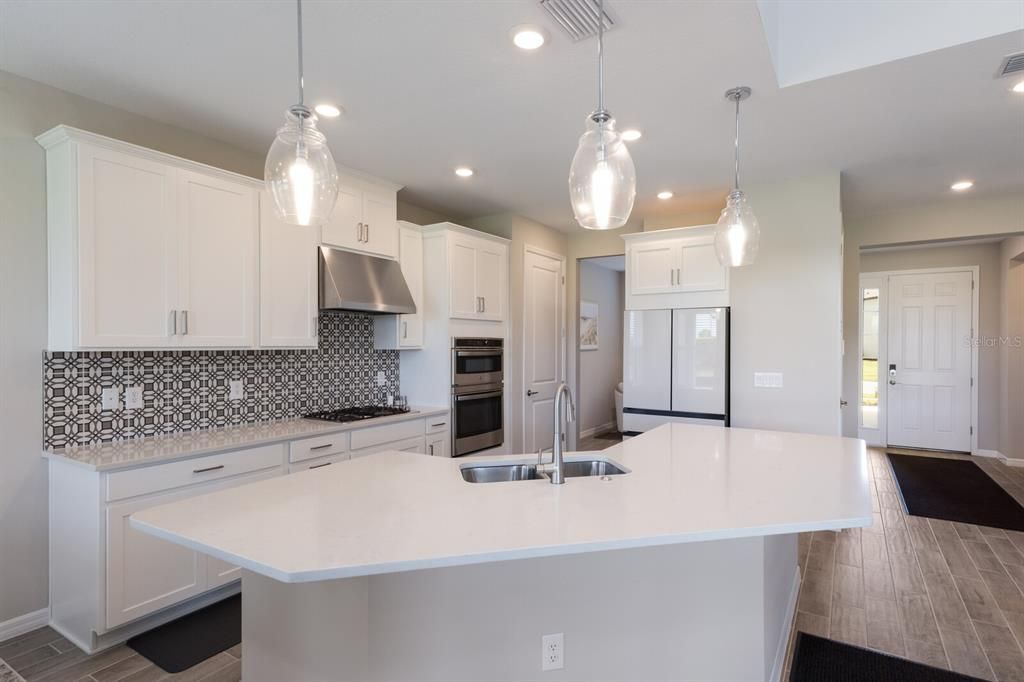 For Rent: $4,650 (4 beds, 3 baths, 2664 Square Feet)