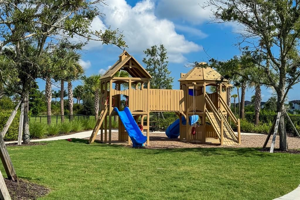 For Rent: $4,650 (4 beds, 3 baths, 2664 Square Feet)