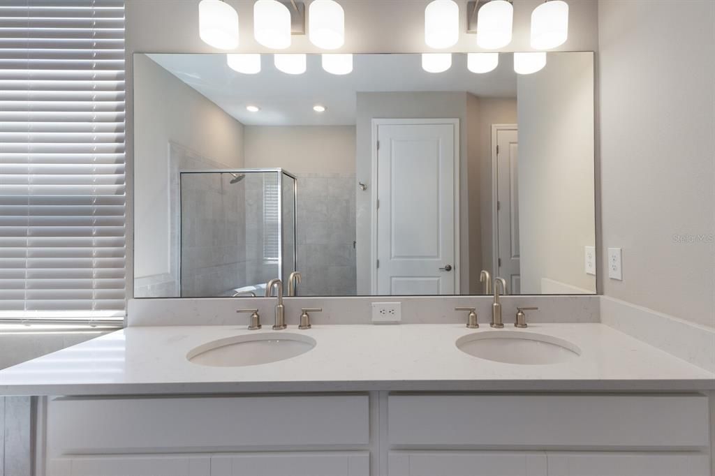 For Rent: $4,650 (4 beds, 3 baths, 2664 Square Feet)