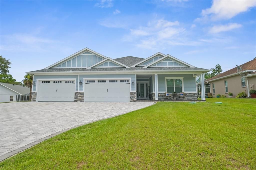 Под контрактом: $564,000 (4 спален, 2 ванн, 2655 Квадратных фут)